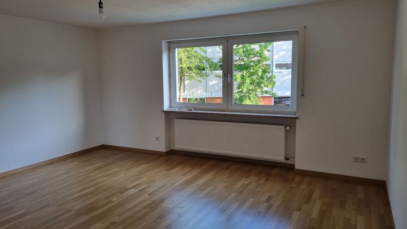 Helle, renovierte 3-Zimmer-Wohnung mit Balkon in der City! - Photo 1